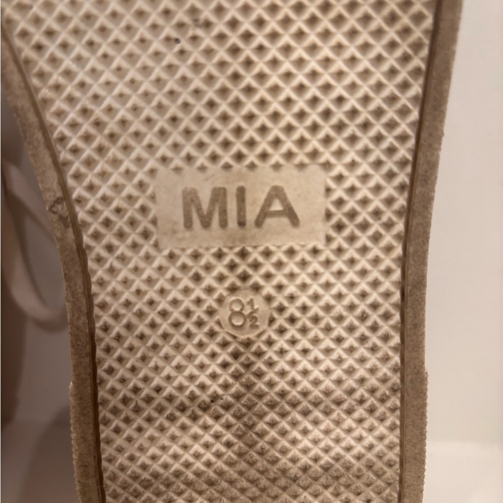 MIA White and Red Sneakers - Picture 7 of 8